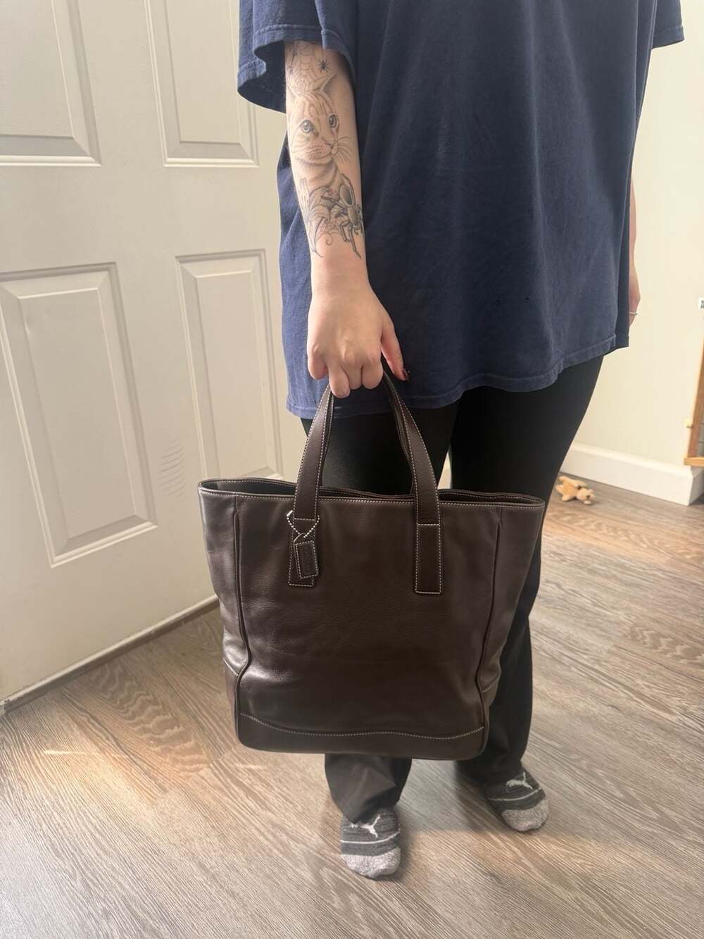 Vintage Coach Hampton Dark Brown Leather Tote Bag with Contrast Stitching #7787